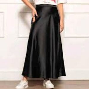 H&M Long Black Satin Skater Skirt size 0